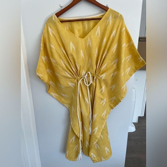 Dresses & Skirts - Womens size small butter yellow Kaftan kimono summer dress